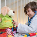 Edushape Dr. Pooch aankleedknuffel Tangara Groothandel voor de Kinderopvang Kinderdagverblijfinrichting